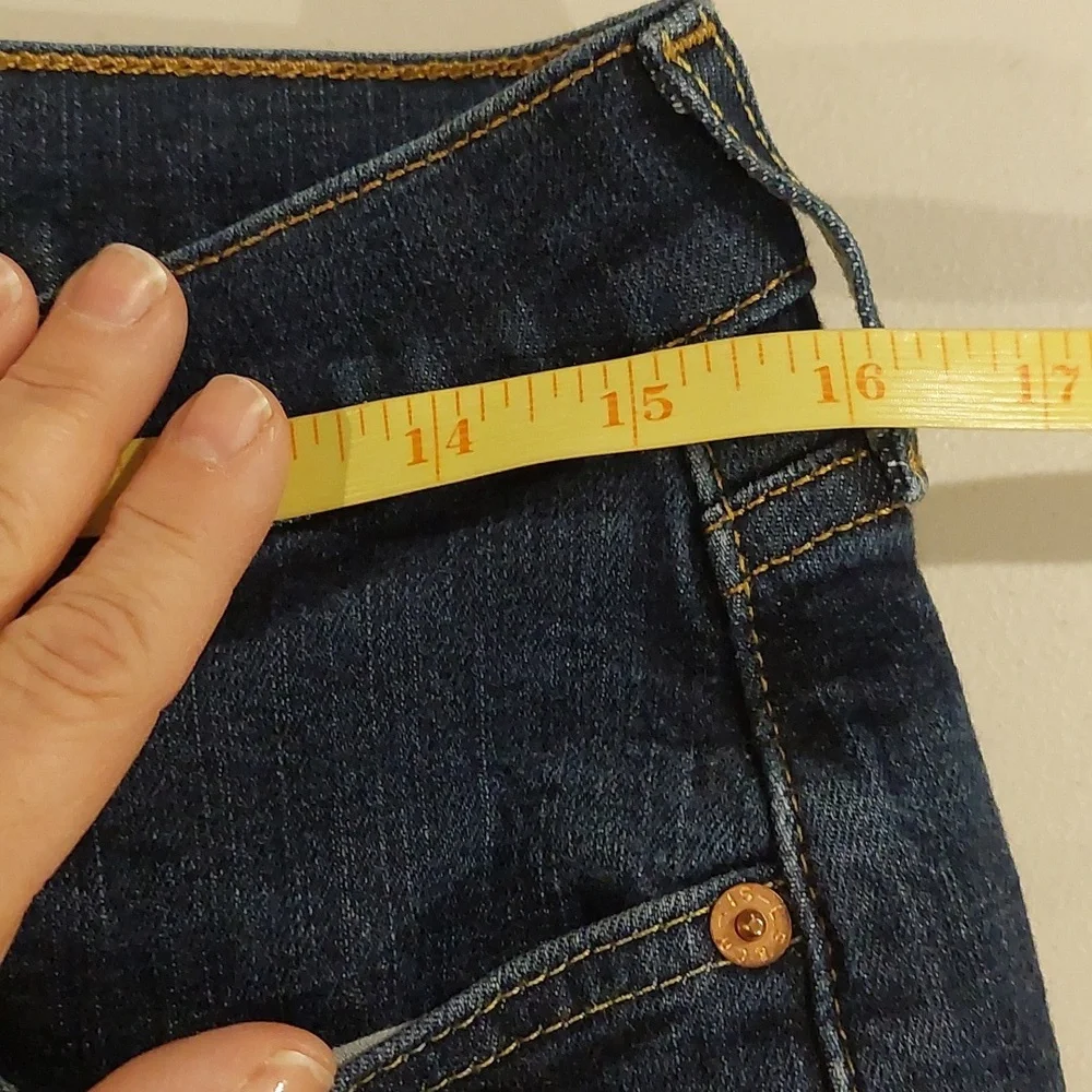 Levi's Men's Size 32 Jeans 514 Mediun Blue Wash Straight Fit